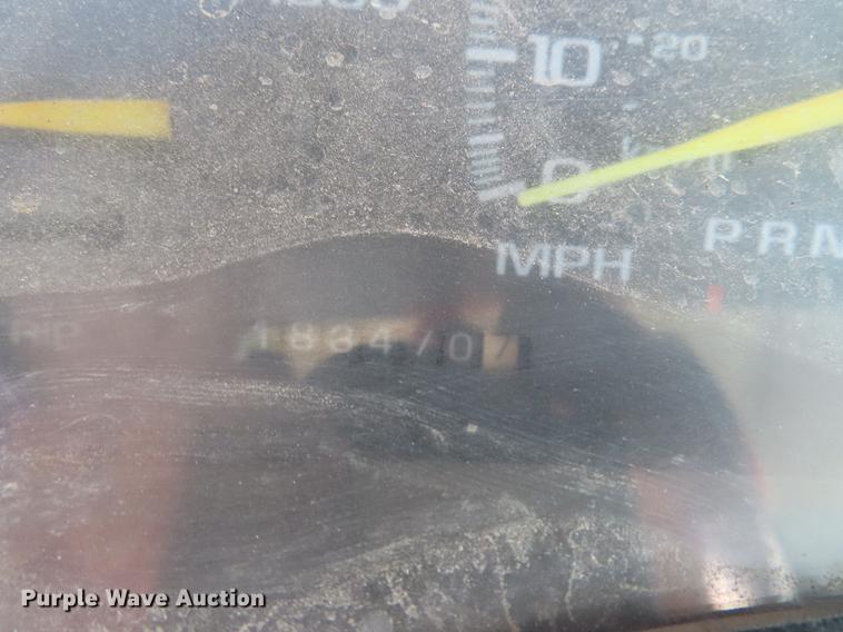 image for item DE3544 2000 Chevrolet C2500 flatbed pickup truck