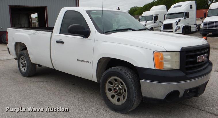 image for item DE3555 2008 GMC Sierra 1500 pickup truck
