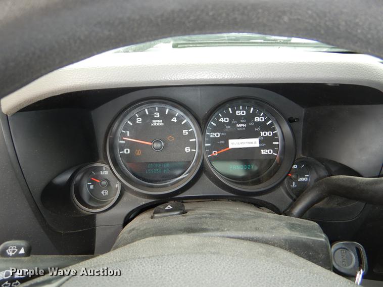 image for item DE3555 2008 GMC Sierra 1500 pickup truck