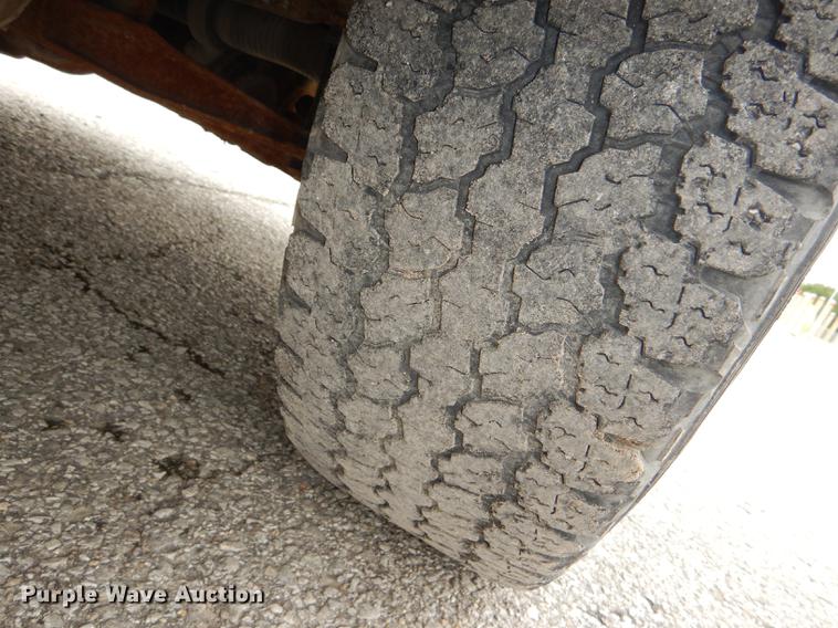 image for item DE3555 2008 GMC Sierra 1500 pickup truck