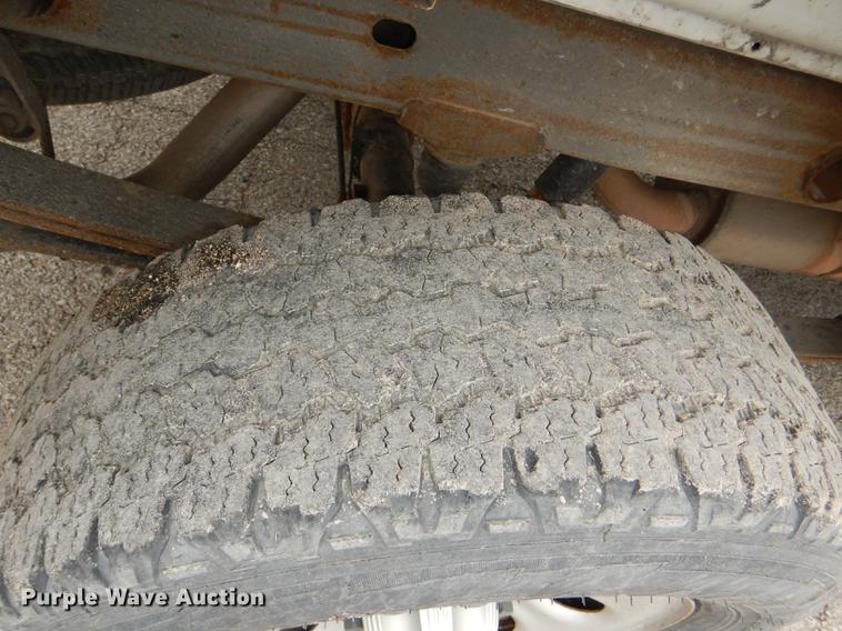 image for item DE3555 2008 GMC Sierra 1500 pickup truck