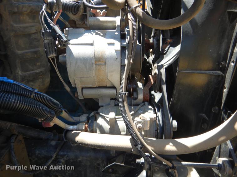 image for item DE3928 International DT466E six cylinder diesel engine