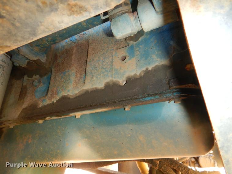 image for item DE3928 International DT466E six cylinder diesel engine