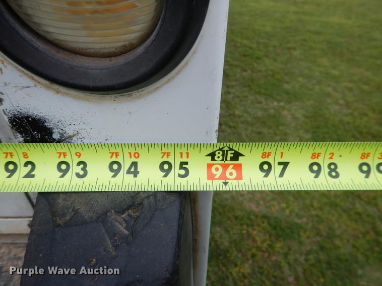 image for item DE3955 2006 Ford E350 Super Duty box van