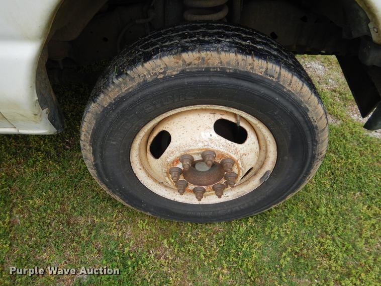 image for item DE3955 2006 Ford E350 Super Duty box van