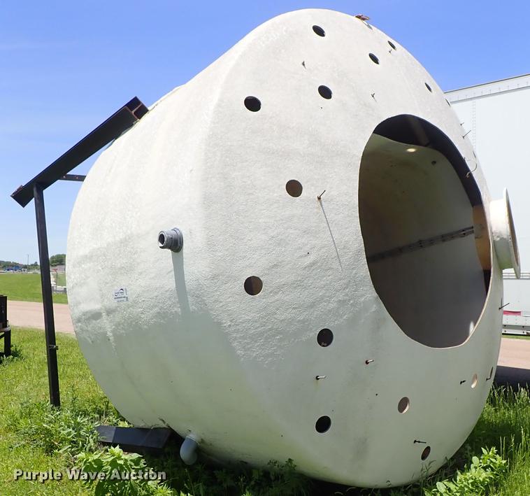 image for item DE5357 Fiberglass tank