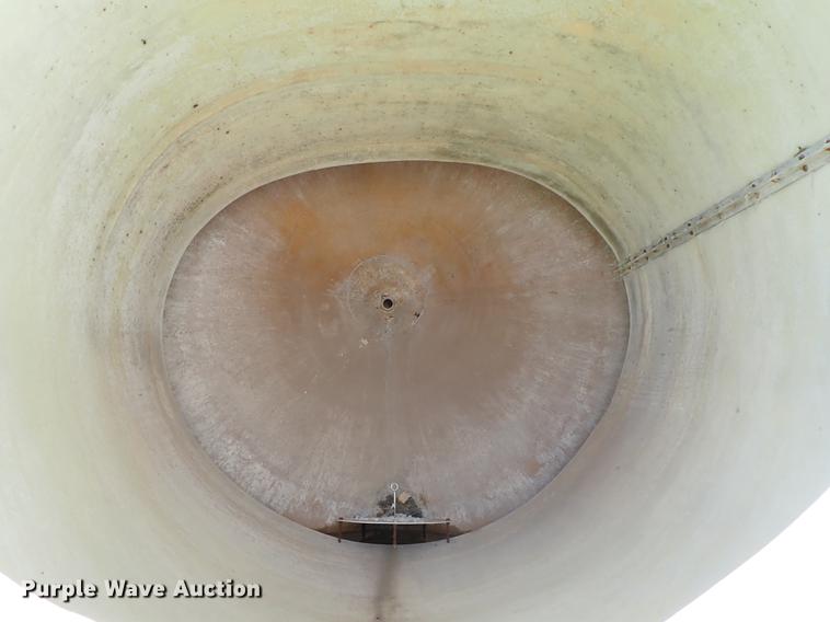 image for item DE5357 Fiberglass tank