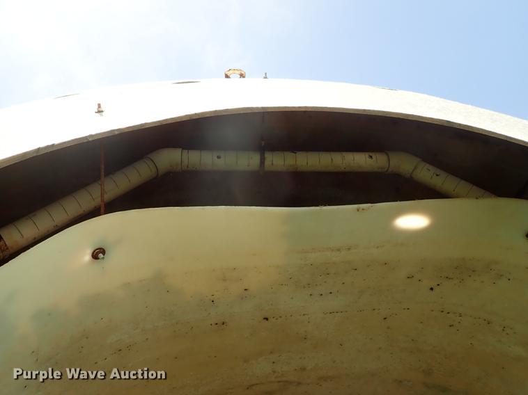 image for item DE5357 Fiberglass tank