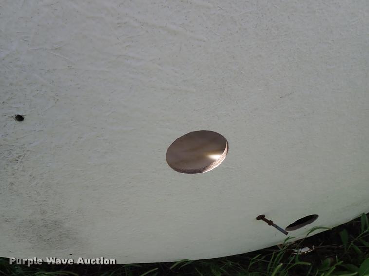 image for item DE5357 Fiberglass tank