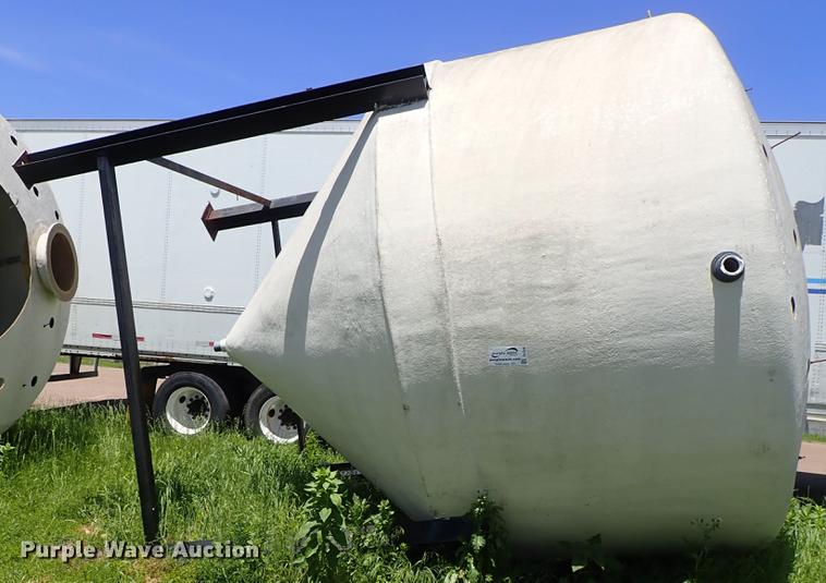 image for item DE5358 Fiberglass tank
