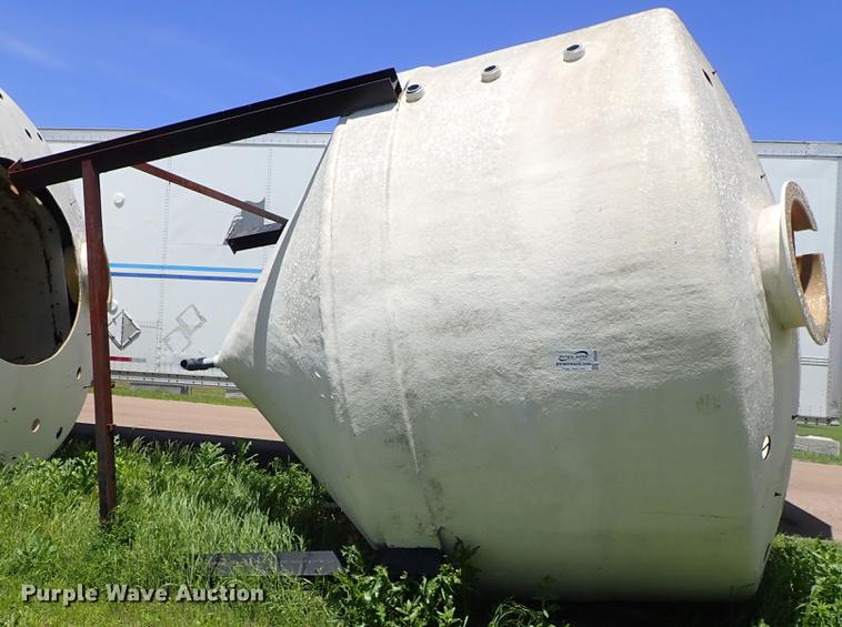 image for item DE5359 Fiberglass tank