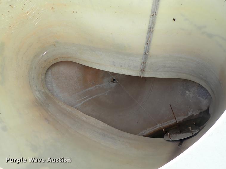 image for item DE5359 Fiberglass tank