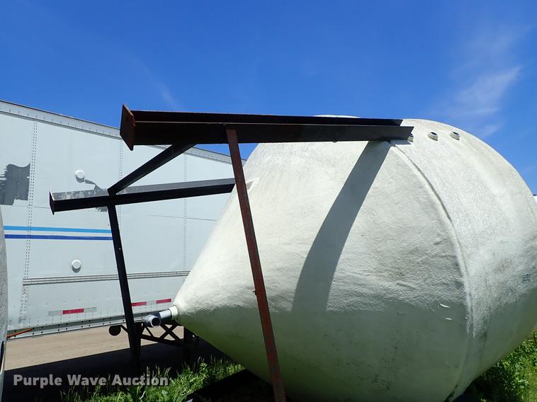 image for item DE5359 Fiberglass tank