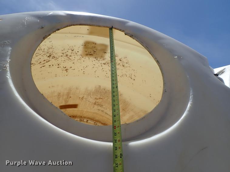 image for item DE5362 Poly tank