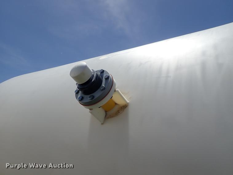 image for item DE5363 Poly tank