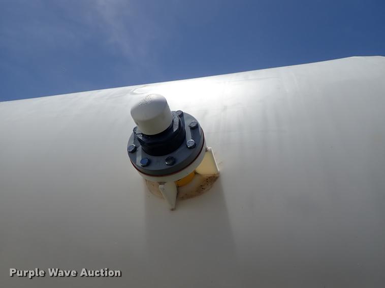 image for item DE5363 Poly tank