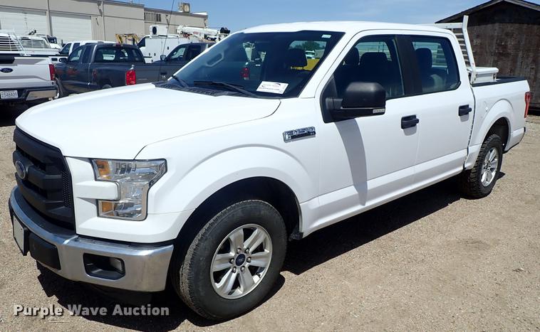 image for item DE5365 2015 Ford F150 Super Crew pickup truck