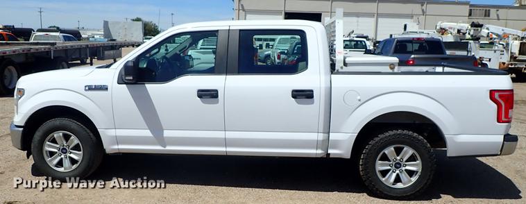 image for item DE5365 2015 Ford F150 Super Crew pickup truck