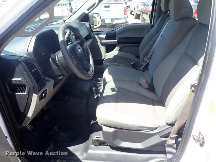 image for item DE5365 2015 Ford F150 Super Crew pickup truck