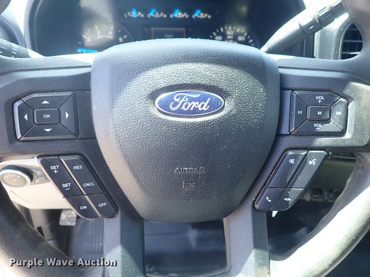 image for item DE5365 2015 Ford F150 Super Crew pickup truck