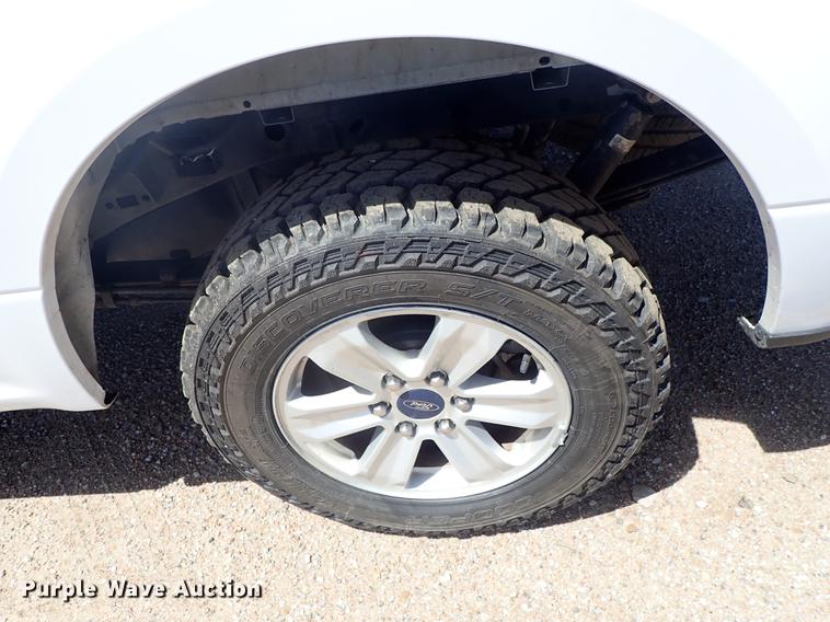 image for item DE5365 2015 Ford F150 Super Crew pickup truck