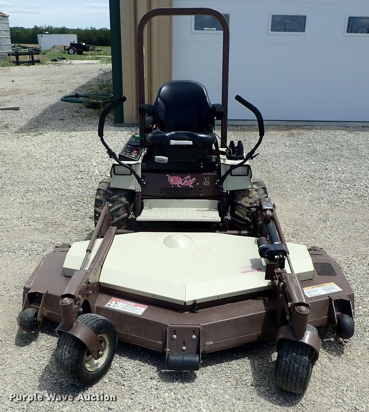 image for item DE5381 2015 Grasshopper 725D ZTR lawn mower