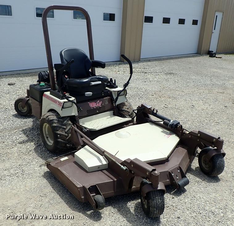 image for item DE5381 2015 Grasshopper 725D ZTR lawn mower