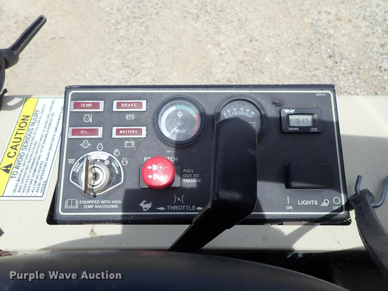 image for item DE5381 2015 Grasshopper 725D ZTR lawn mower