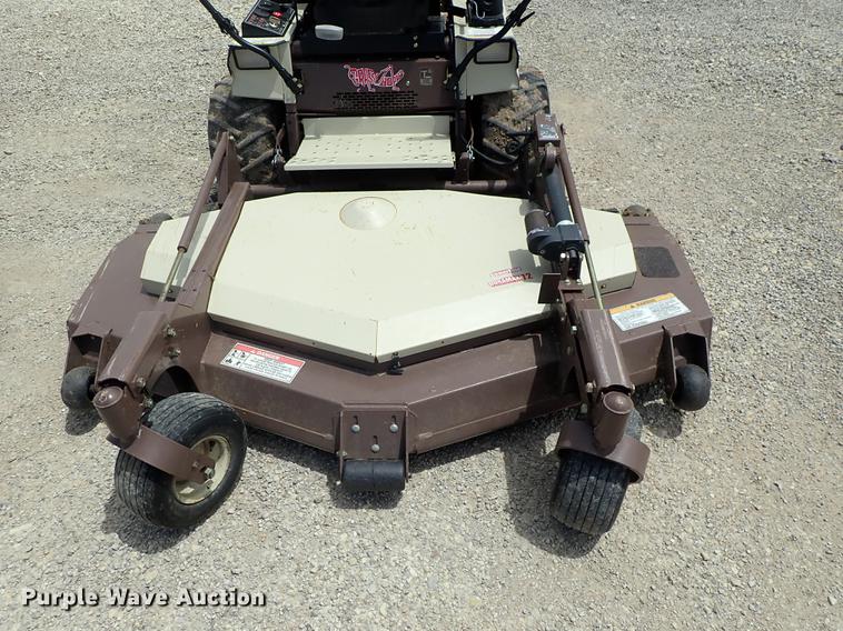 image for item DE5381 2015 Grasshopper 725D ZTR lawn mower