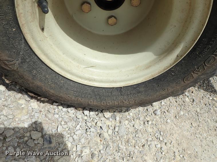 image for item DE5381 2015 Grasshopper 725D ZTR lawn mower