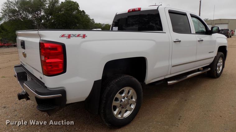 image for item DE7681 2015 Chevrolet Silverado 2500HD LTZ Crew Cab pickup truck