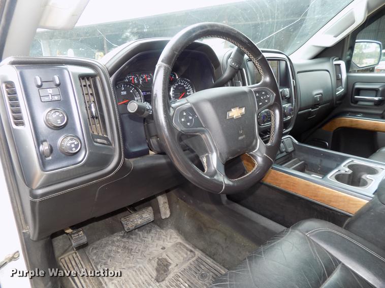 image for item DE7681 2015 Chevrolet Silverado 2500HD LTZ Crew Cab pickup truck