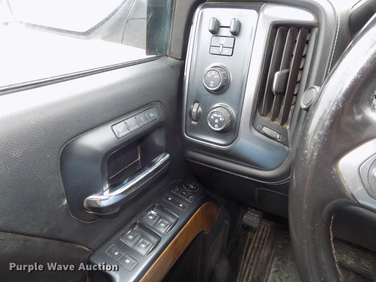 image for item DE7681 2015 Chevrolet Silverado 2500HD LTZ Crew Cab pickup truck