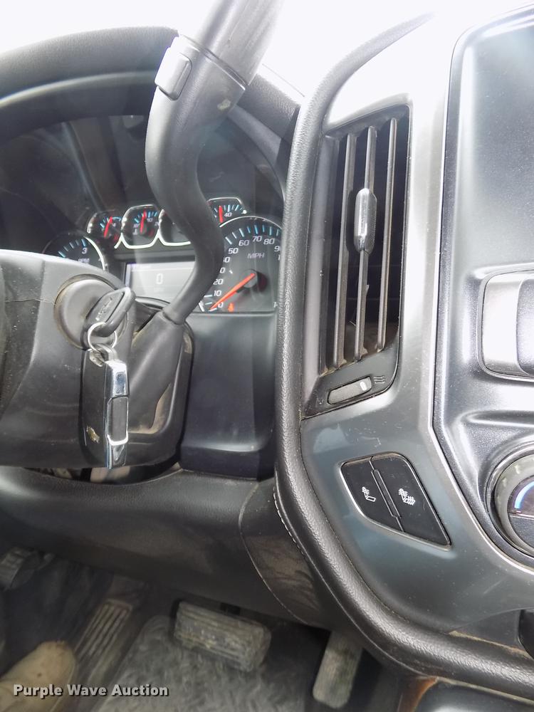 image for item DE7681 2015 Chevrolet Silverado 2500HD LTZ Crew Cab pickup truck