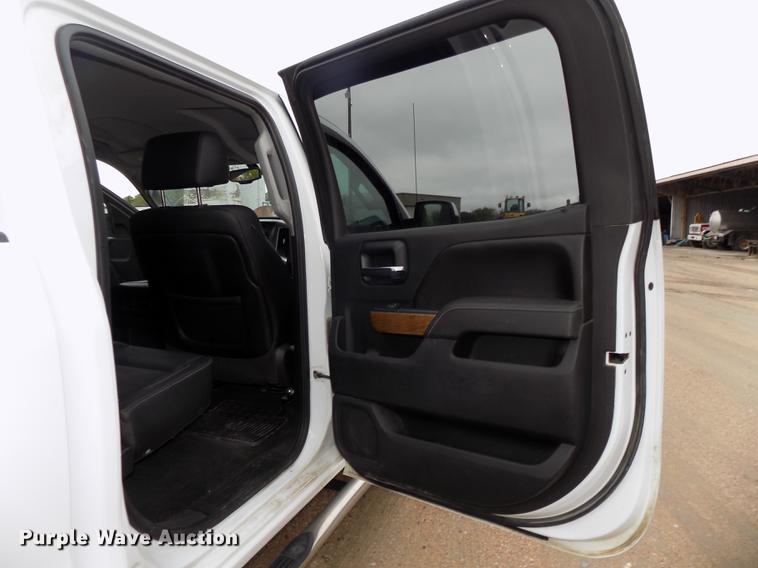 image for item DE7681 2015 Chevrolet Silverado 2500HD LTZ Crew Cab pickup truck