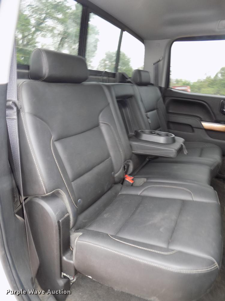 image for item DE7681 2015 Chevrolet Silverado 2500HD LTZ Crew Cab pickup truck