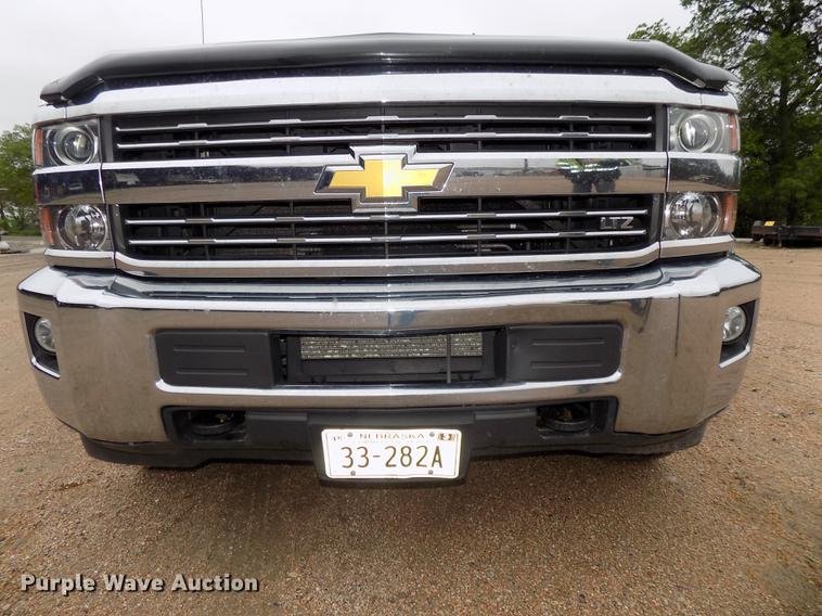 image for item DE7681 2015 Chevrolet Silverado 2500HD LTZ Crew Cab pickup truck
