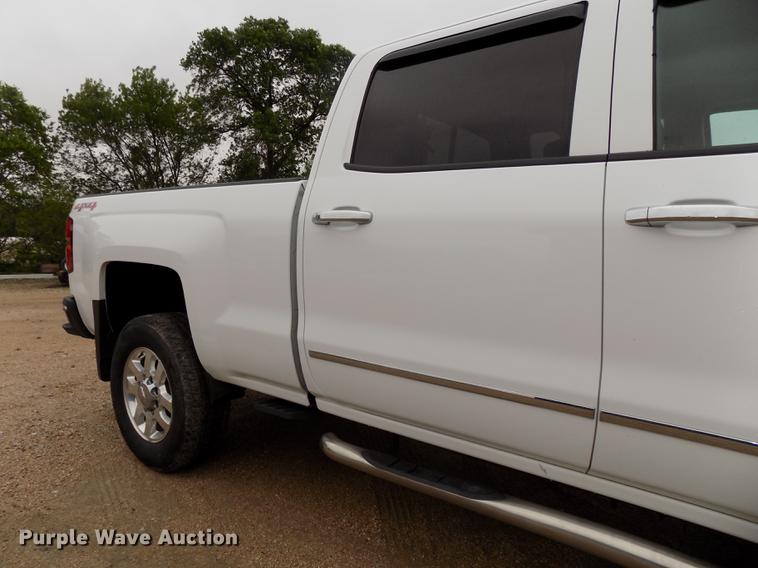 image for item DE7681 2015 Chevrolet Silverado 2500HD LTZ Crew Cab pickup truck
