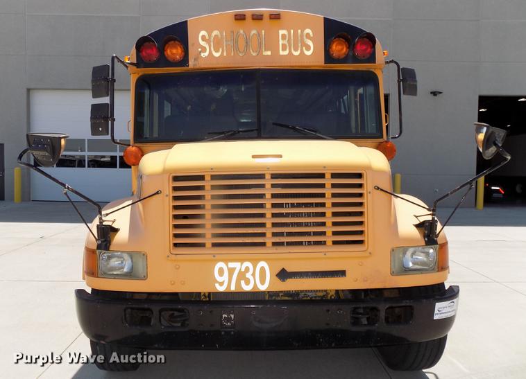 image for item DE7682 1997 International 3800 school bus