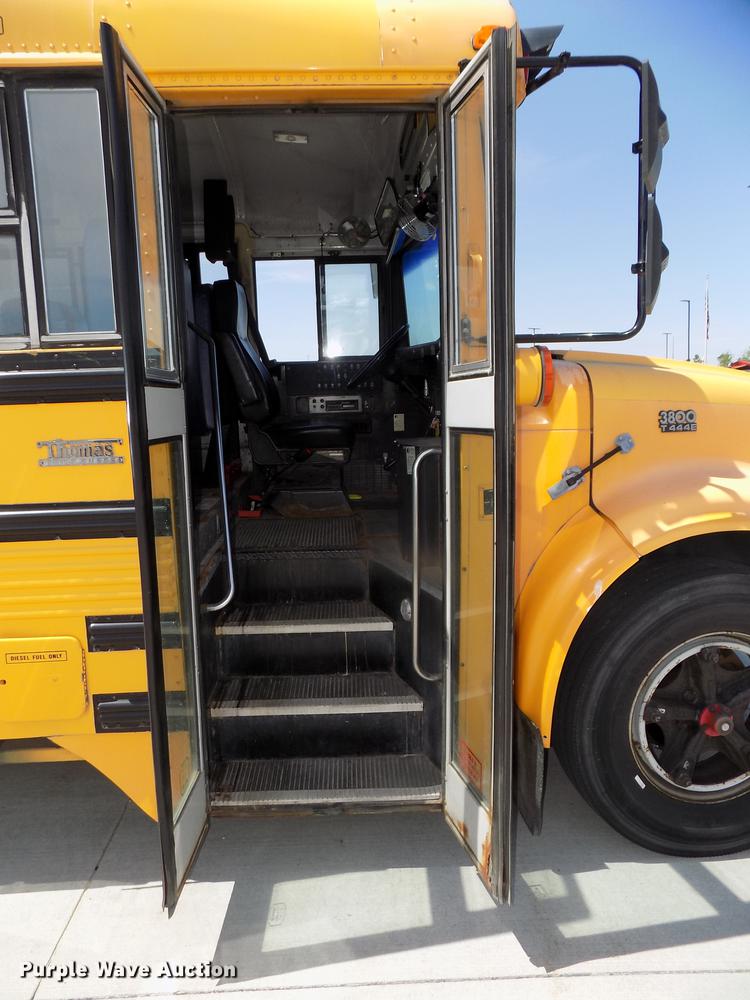 image for item DE7682 1997 International 3800 school bus