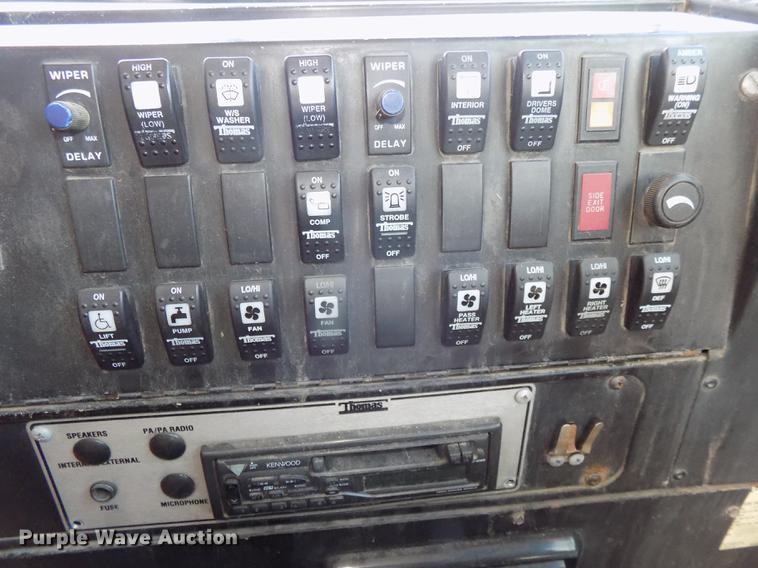 image for item DE7682 1997 International 3800 school bus