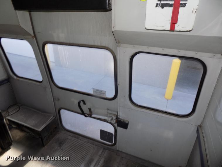 image for item DE7682 1997 International 3800 school bus