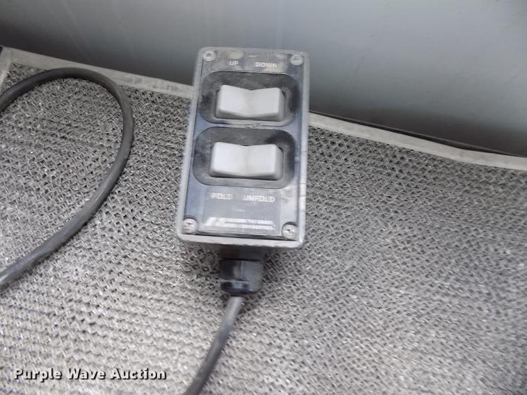 image for item DE7682 1997 International 3800 school bus