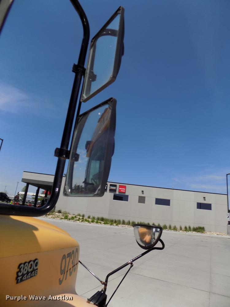 image for item DE7682 1997 International 3800 school bus