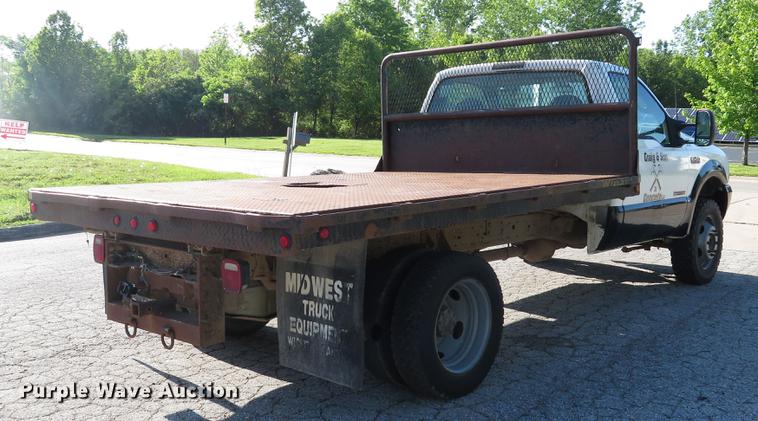 image for item DE8043 2003 Ford F450 Super Duty XL flatbed truck