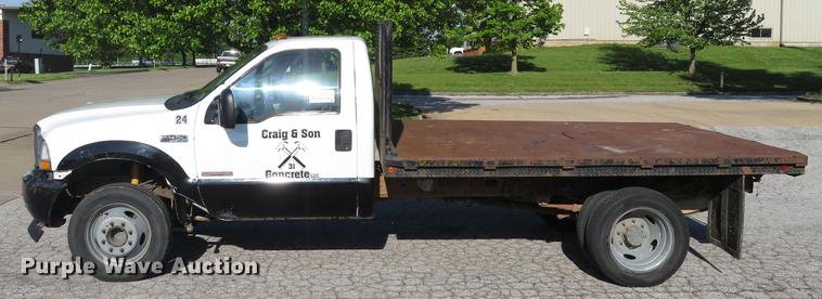 image for item DE8043 2003 Ford F450 Super Duty XL flatbed truck
