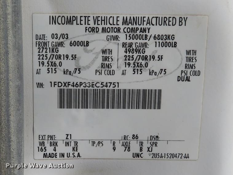 image for item DE8043 2003 Ford F450 Super Duty XL flatbed truck