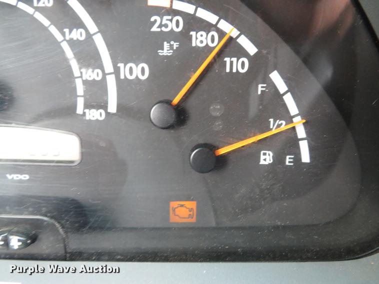 image for item DE8051 2005 Freightliner Sprinter refrigerated delivery van