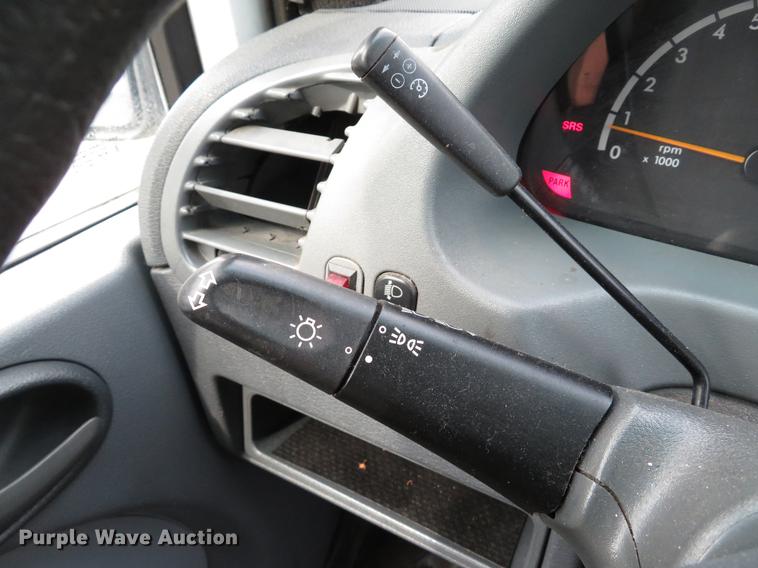 image for item DE8051 2005 Freightliner Sprinter refrigerated delivery van