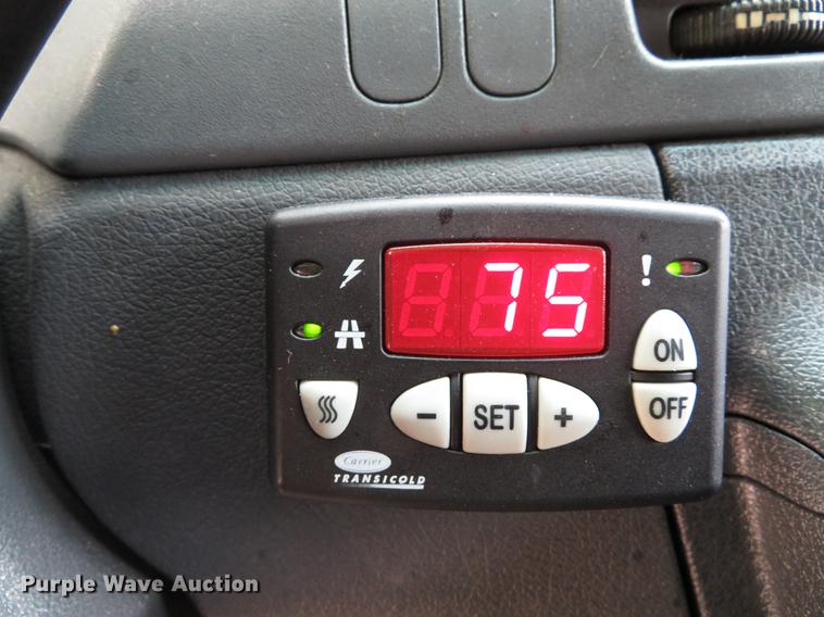 image for item DE8051 2005 Freightliner Sprinter refrigerated delivery van